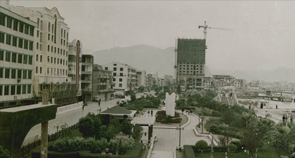 江滨路对比照片▲锦绣名园对比照片▲龙港大道对比照片▲龙港磁桥