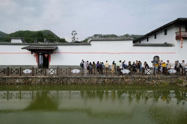 第七届海峡青年节调研活动走进美丽乡村闽清县云龙乡后垅村