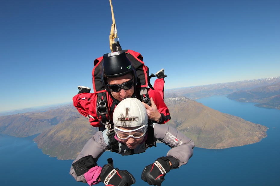 新西兰高空跳伞极限运动