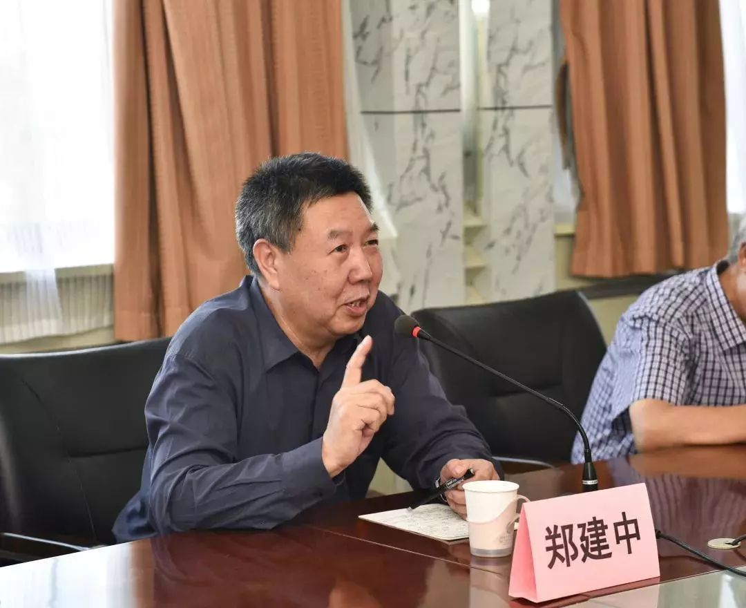 郑建中在讲话时对和济医院所取得的成绩给予了充分的肯定,并结合医院