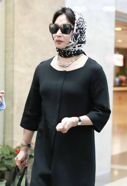 金星身价过亿却一直这样生活告诉网友们引发深思