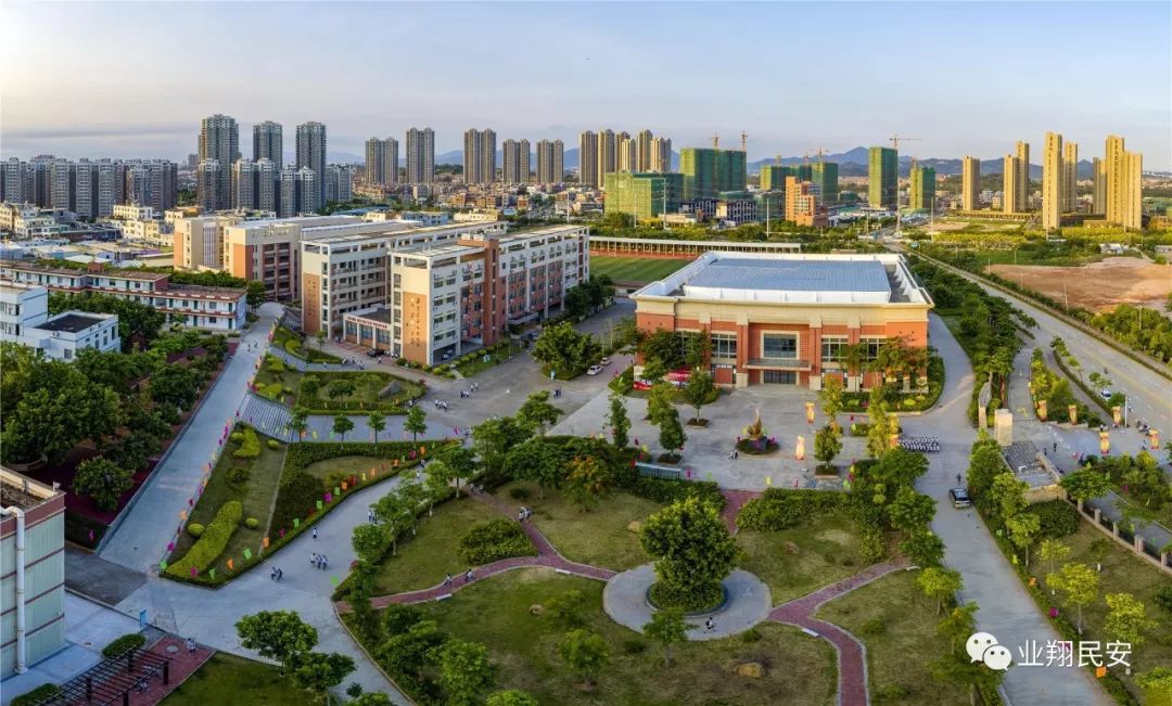 热烈庆祝厦门市新店中学建校六十周年