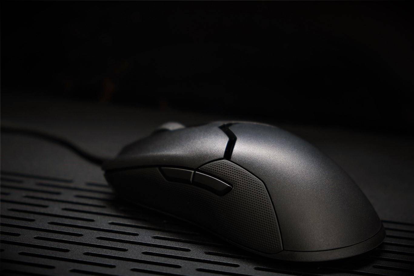 这个鼠标有个色色的名字雷蛇razer毒蝰69蛇鼠标