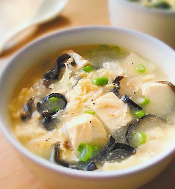 不用操心煲汤了5款简单又营养的下饭汤