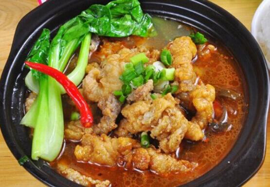 河南人心尖上的神仙夜宵小酥肉砂锅配料丰富到超乎你的想象