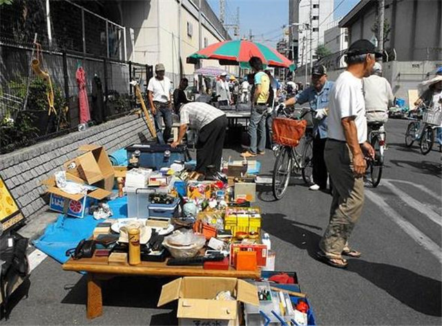直击日本最大的贫民窟,3万人生活于此,导游:最好不要踏入!