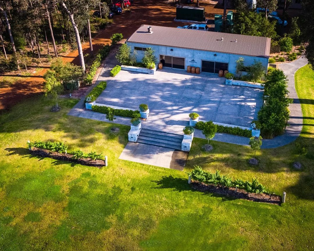 澳大利亚红五星酒庄是站在澳大利亚葡萄酒体系金字塔尖上的酒庄