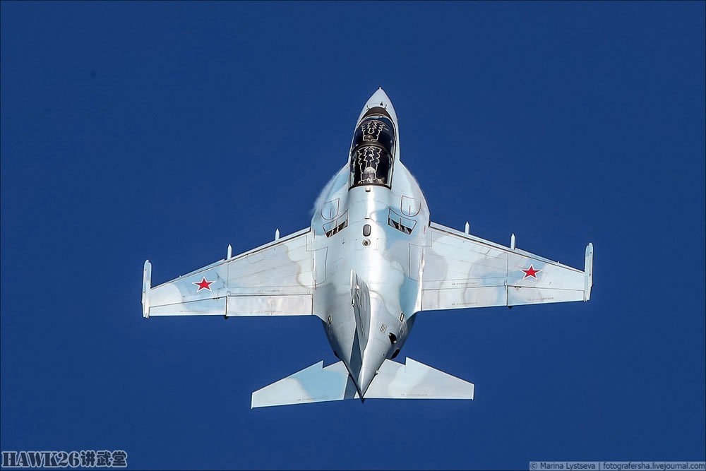 这次航展还有一位贵宾,就是二战期间苏军大名鼎鼎的伊尔-2攻击机.