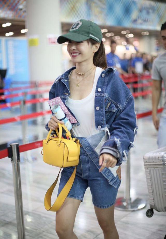 小白鞋搭配短裤跟着蔡依林学矮个子女生如何搭配出时髦范儿