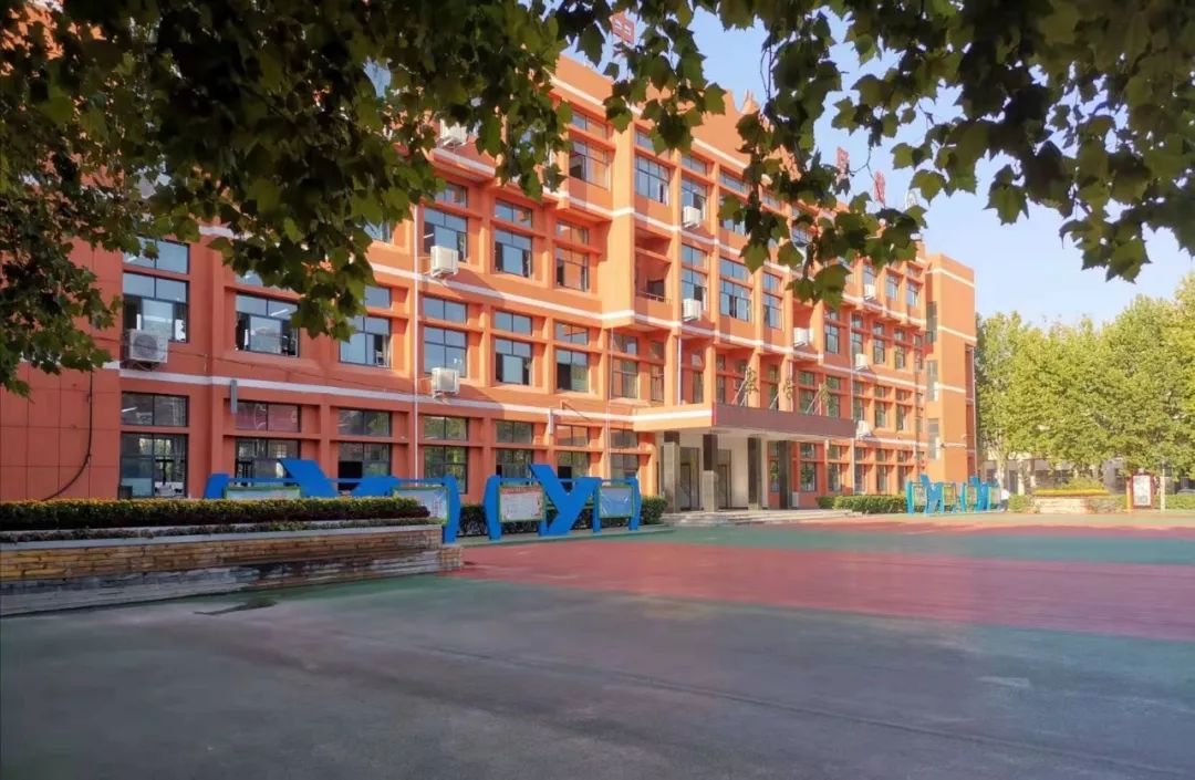内黄一中一名学生被清华大学录取为双学籍飞行员,河南省仅6名!