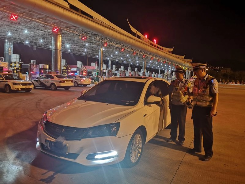 厦门高速交警查获一起酒后驾车违法行为
