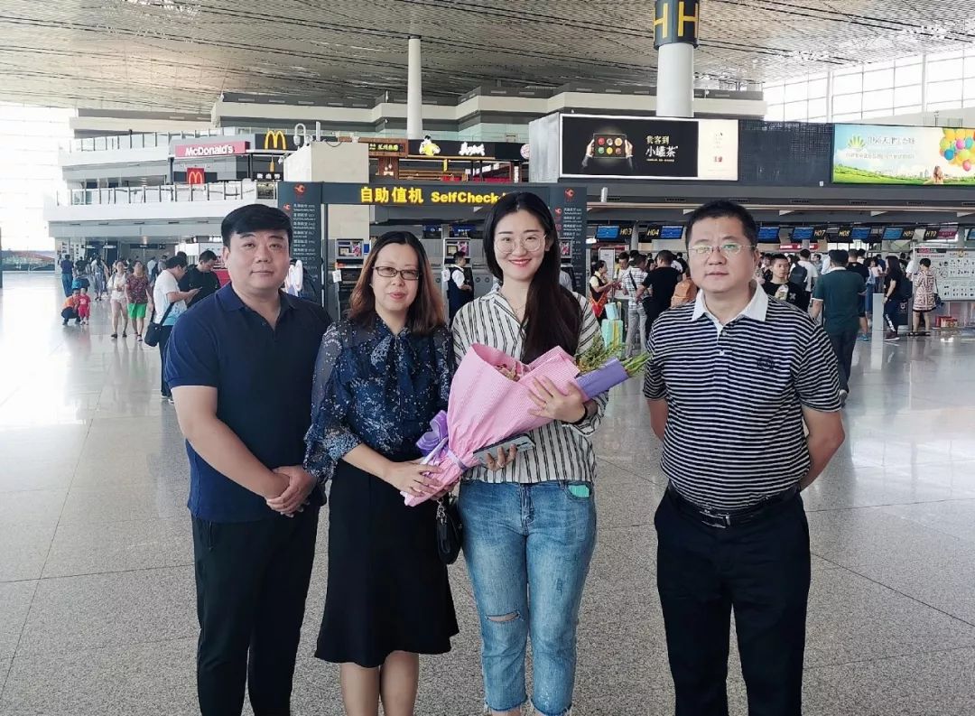 青春在有梦想的地方绽放光彩青年教师金弈含今日启程甘肃省清水县支教