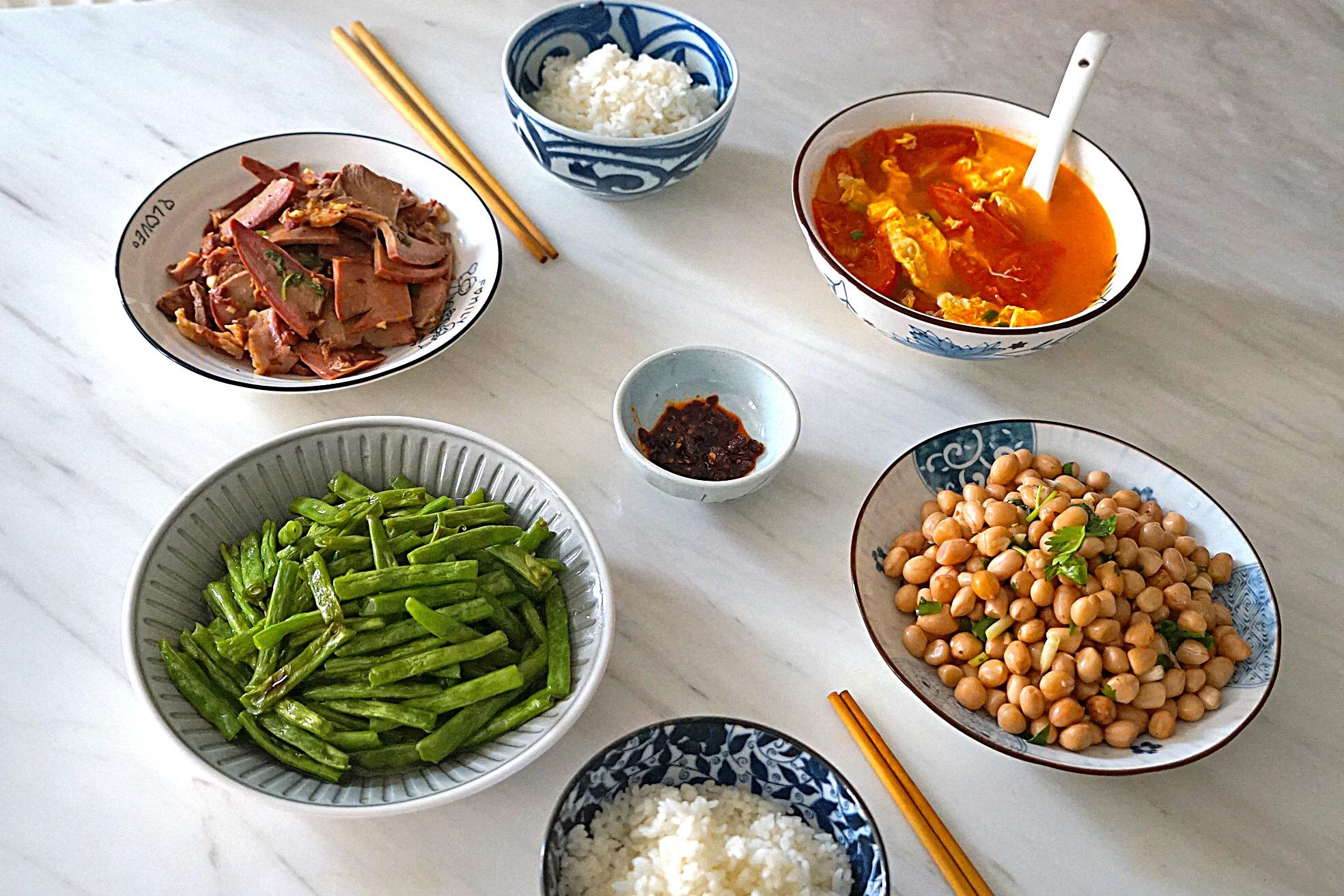 原创晒晒我家开学第一天午餐三菜一汤简单又美味吃舒心才是真的好