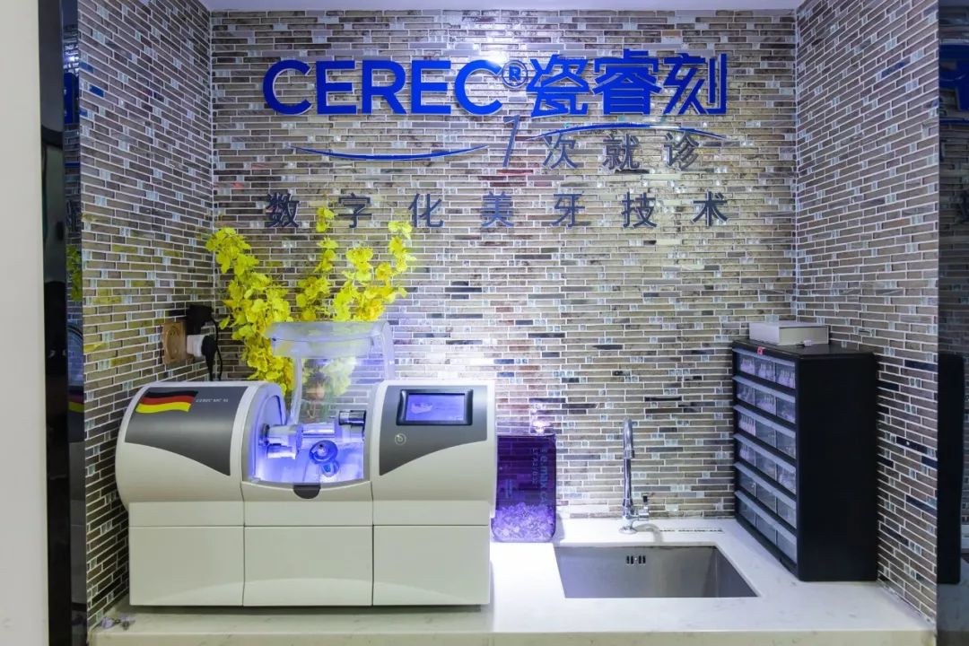 肖战笑容#又又又冲上热搜,这是广州女孩离他同款最近的一次!