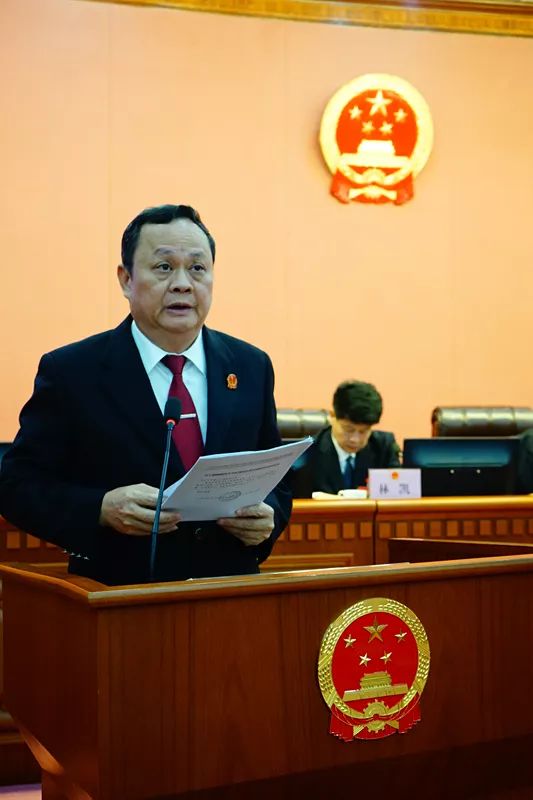 市中级人民法院院长潘墀作关于提请人事任免的报告.