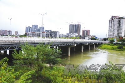 安昌河大桥安昌河上安昌桥 通南畅北车马喧_绵阳市