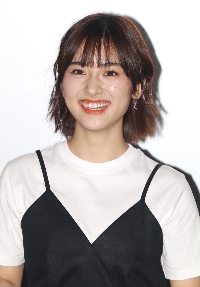 原创素颜沈月现身粉丝见面会脸上n颗色素痣颜值成迷