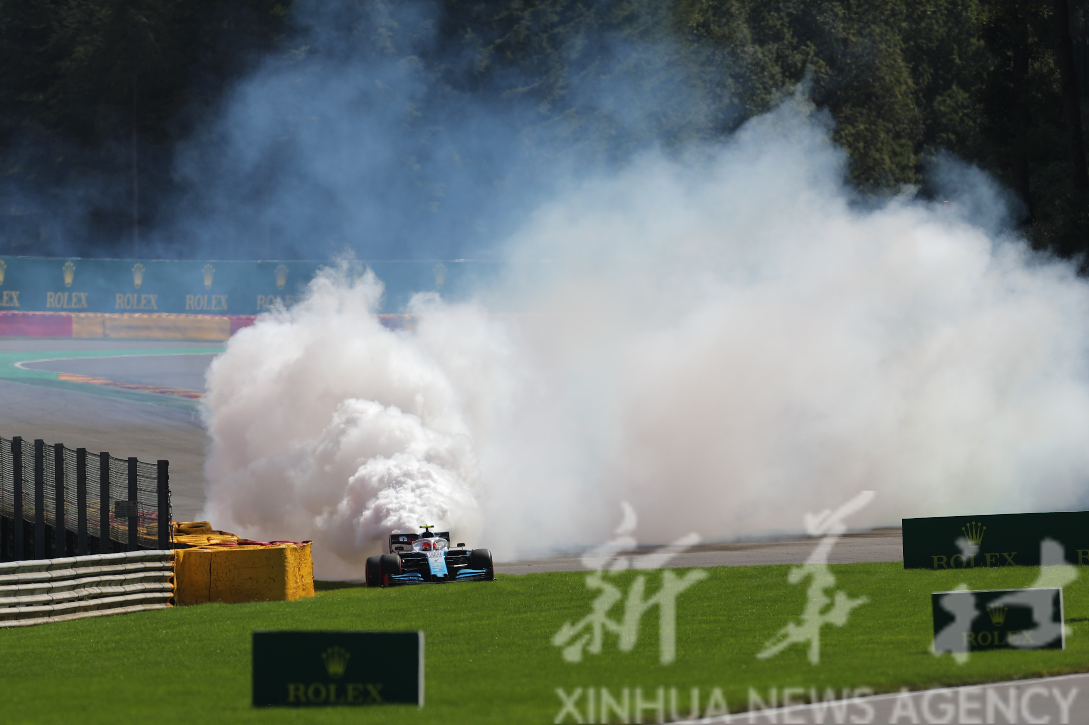 赛车f1比利时大奖赛排位赛波兰车手库比卡赛车爆缸