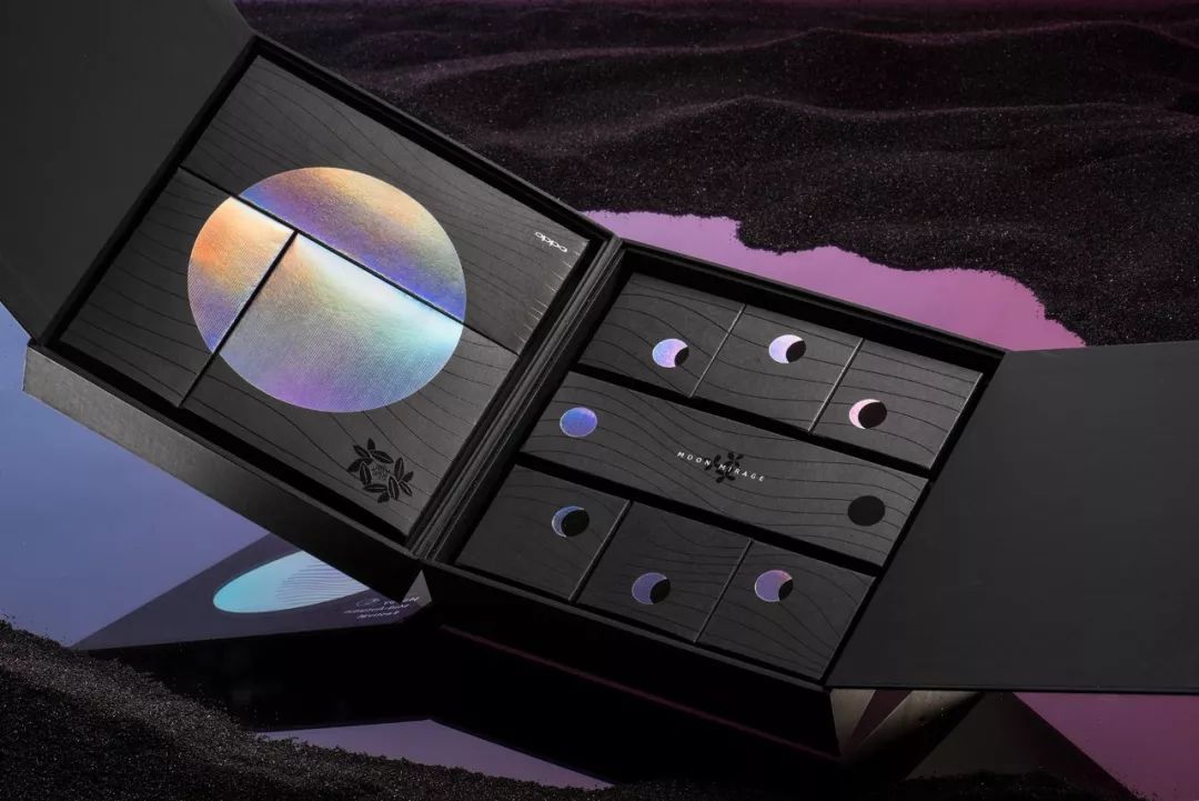 "共赏一花一酒一明月.作者:isabelle linoppo 中秋月饼礼盒包装设计