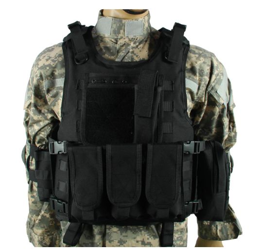 咋舌中国留学生携防弹背心过海关被美国遣返签证注销