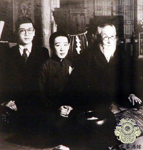川岛芳子的丈夫甘珠尔扎布是蒙古人,后在伪满任职