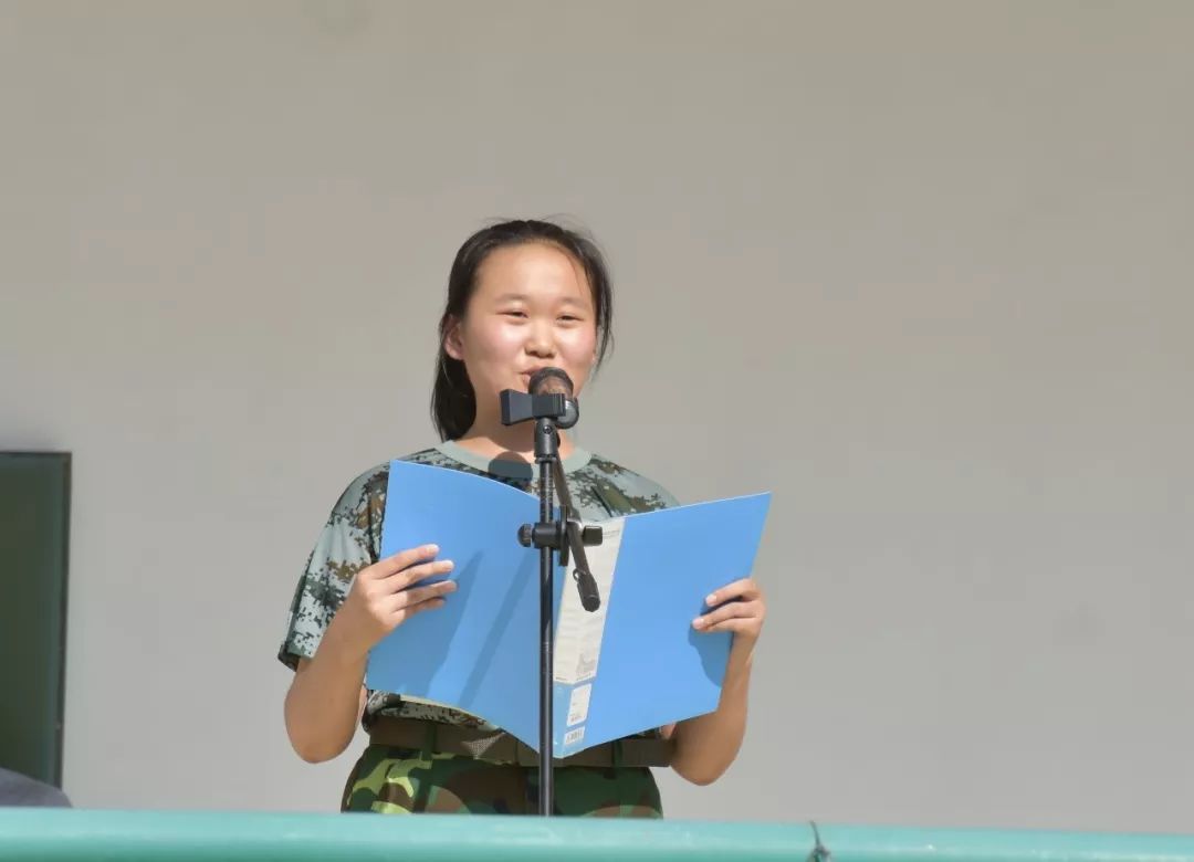 白日青春恰正好意气风发少年时潍坊七中召开2019级新生开学典礼暨军训