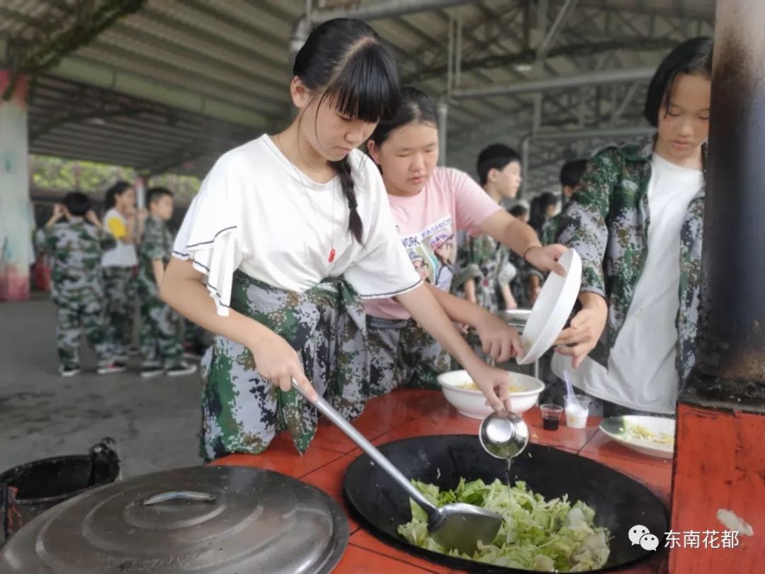 龙文中学七年级军训暨研学实践活动