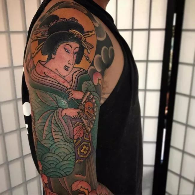 我有一百种方式让你纹身