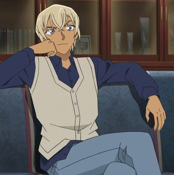 原创名侦探柯南最复杂的角色非她莫属神秘的让人看不透