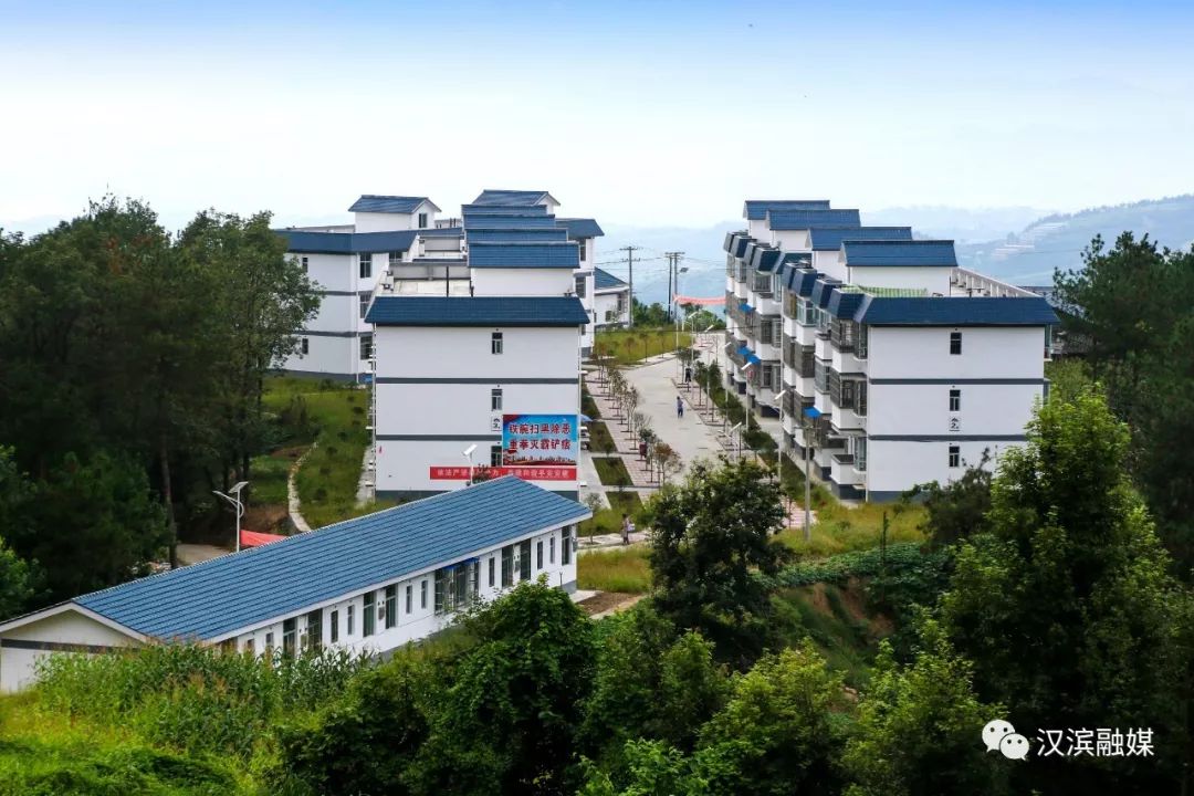 他把汗水洒遍响水记汉滨区张滩镇响水村第一书记广国强