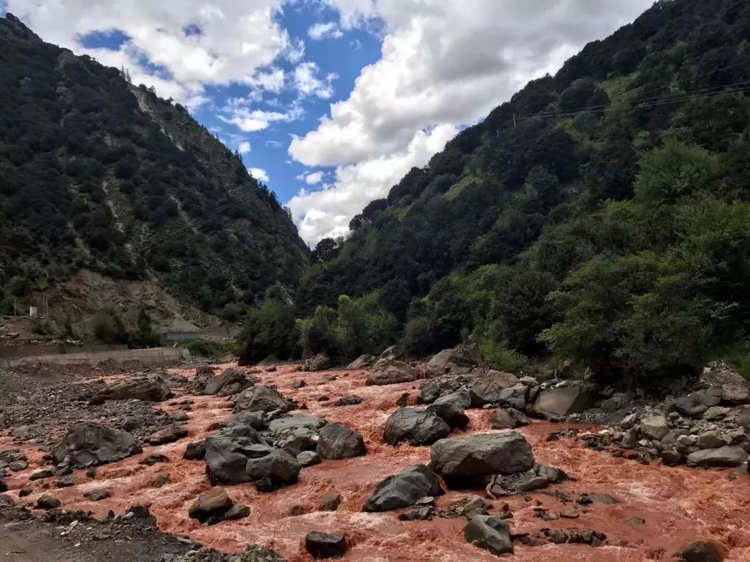 騎行318川南線一路向前d10巴塘芒康