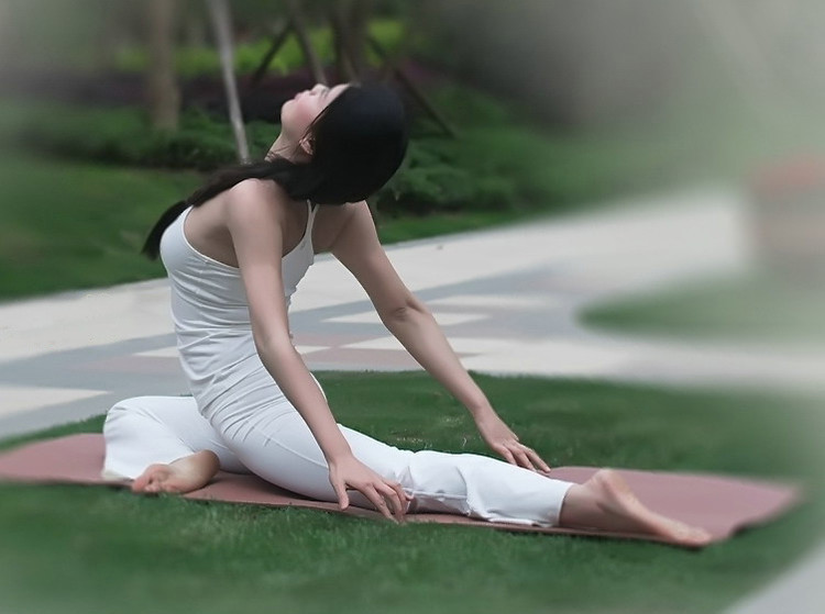 高清美女瑜伽美图欣赏9010