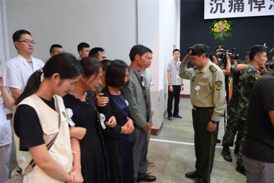 英雄龙家利一路走好手机里的这些信息多希望能得到你的回复