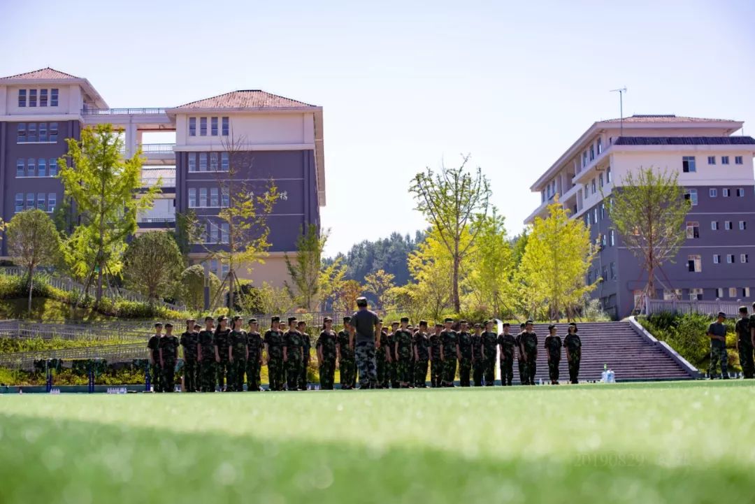 新学期新起点新跨越恩阳中学高2019级军训掠影