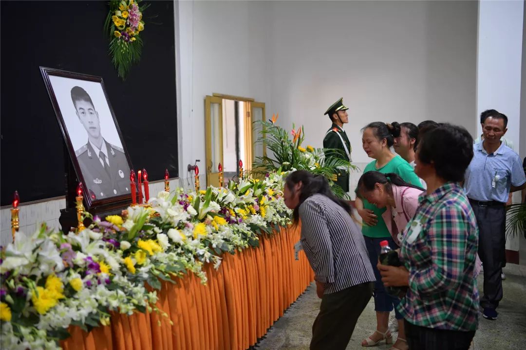 龙家升 来自搜狐网