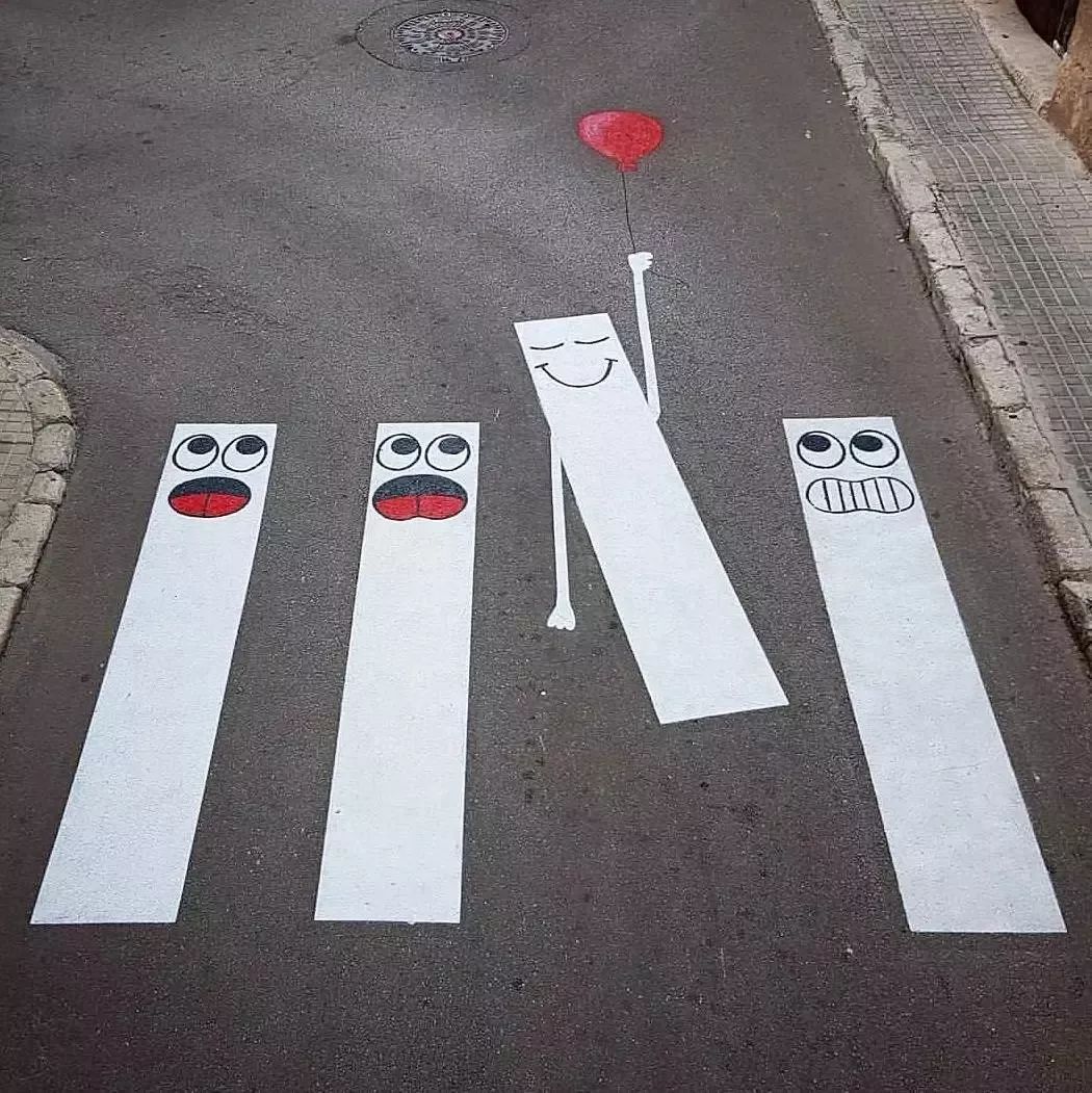 街头涂鸦入侵城市请求紧急救援