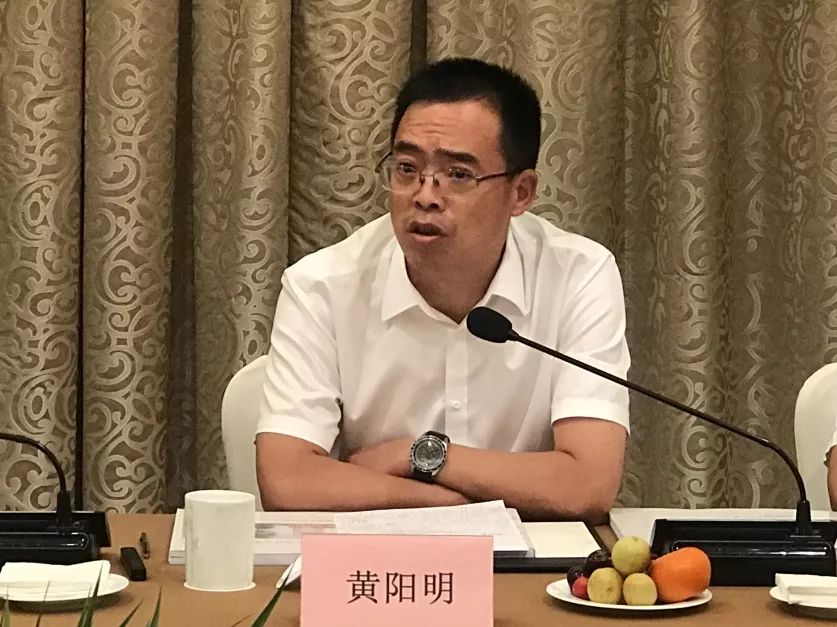 黄阳明指出,巍山镇作为千年古镇,崇文重教,人才辈出.