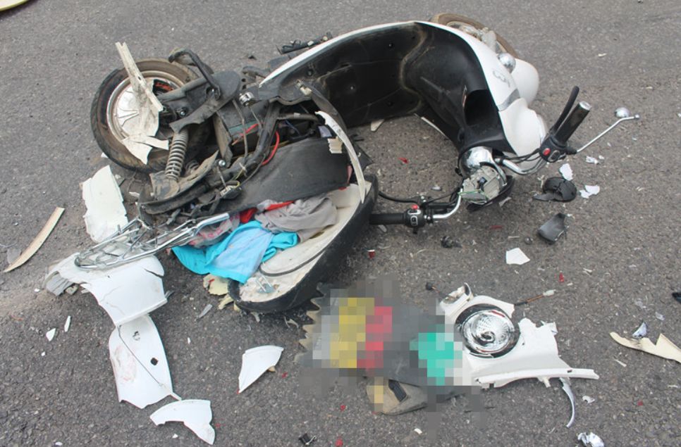 警惕荔浦市南环路段发生交通事故年仅30岁女子当场死亡