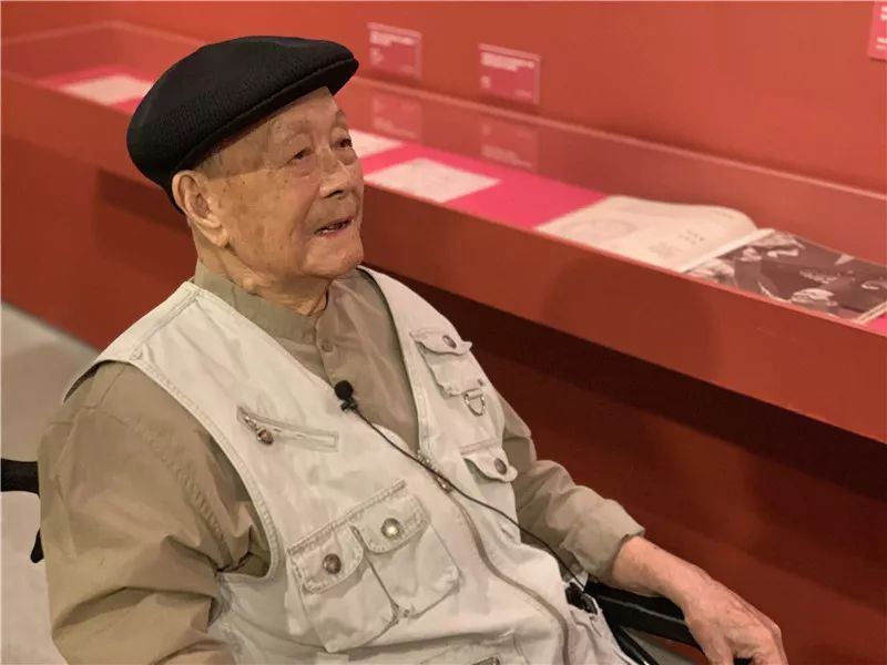 新人民币发行这天前总设计者周令钊也100岁了