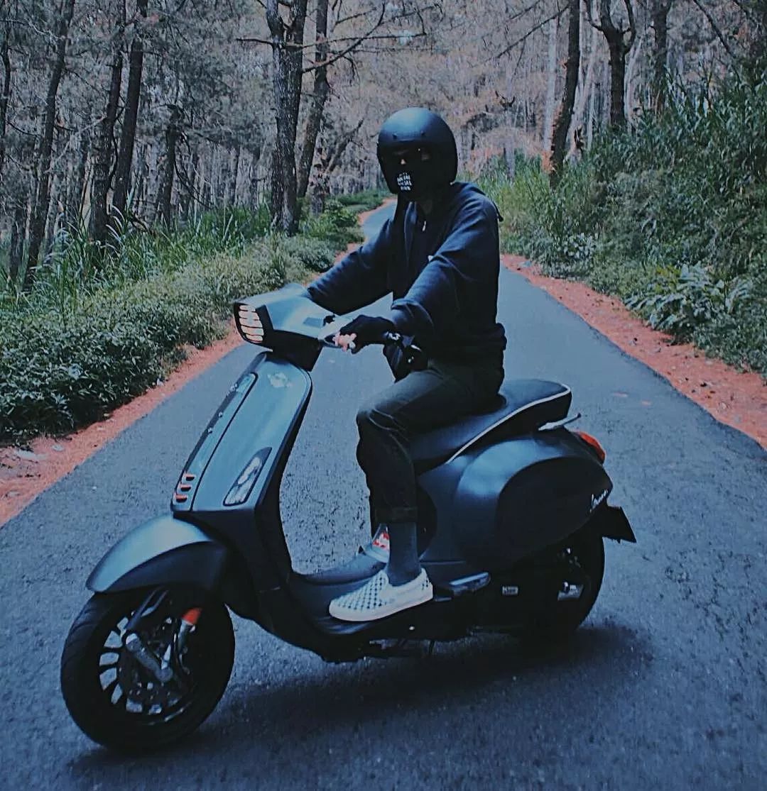 其设计特征可以追溯到上世纪中叶但它总是保留着过去的影子不管vespa