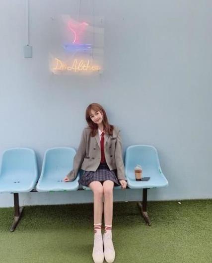 虎牙一姐宝子成腾讯第一批认证主播牌面十足