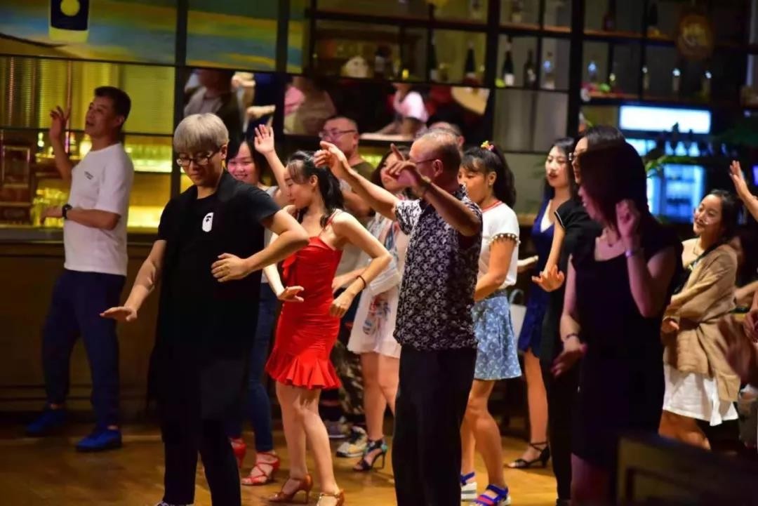 当salsaparty在哈尔滨风情拉丁与墨西哥美食