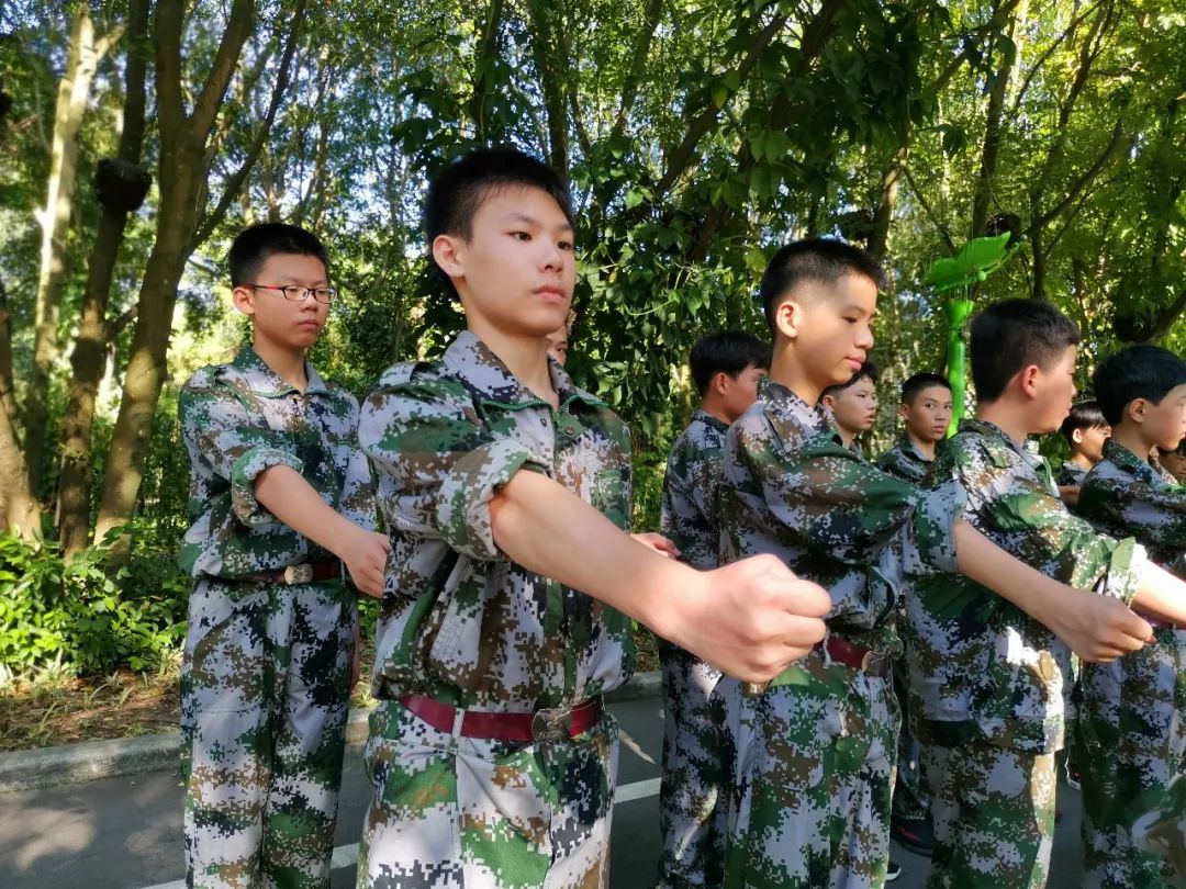 扣好人生第一粒扣子,争当新时代好少年