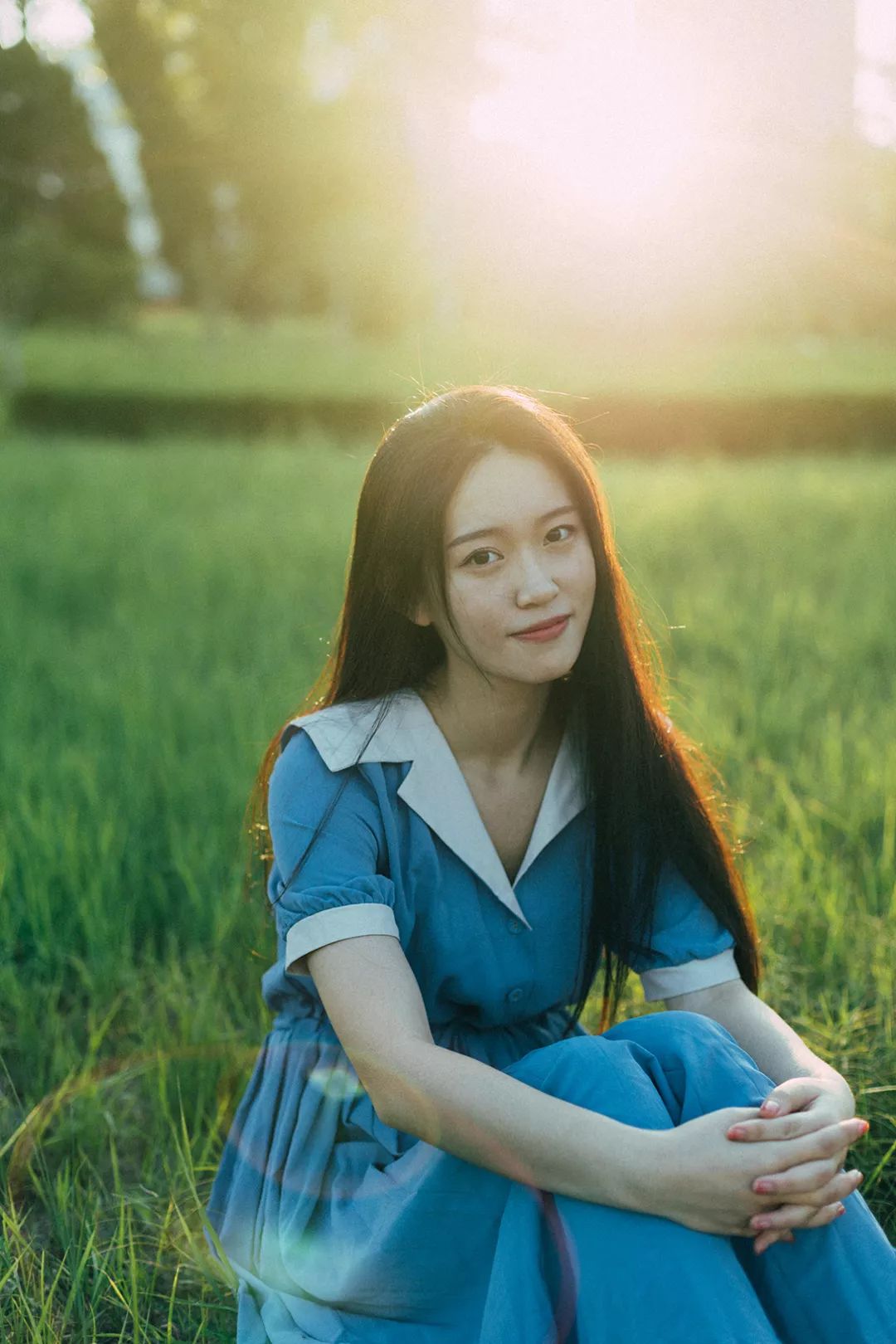 00后女孩,靠照片圈粉1600百万?我研究了一下,发现了其中的奥秘._光线