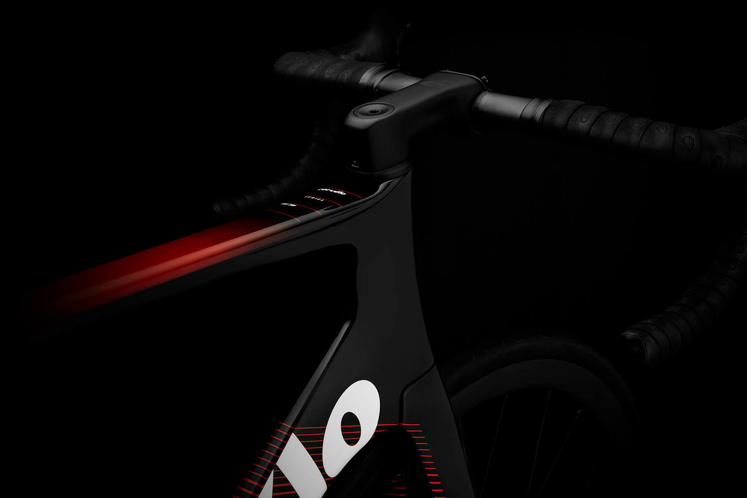 全新s3使用了cervelo trueaero 科技,通过低风阻管型,优化车架几何