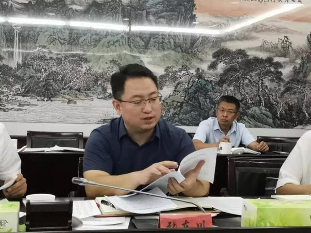 会上,筹备组各工作小组简要介绍了前期筹备工作推动情况,张东川同志就