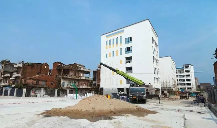 莞城平乐坊小学建设工程是莞城街道为解决街道日益紧张的学位而投资兴