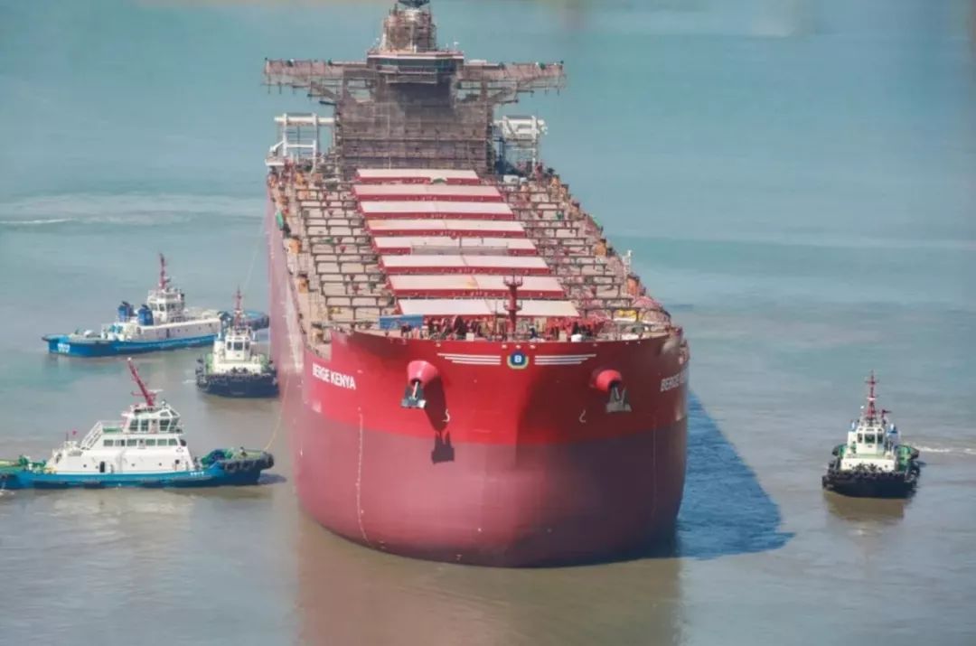 渤船重工为百国山建造的210000吨散货船20号船提前下水