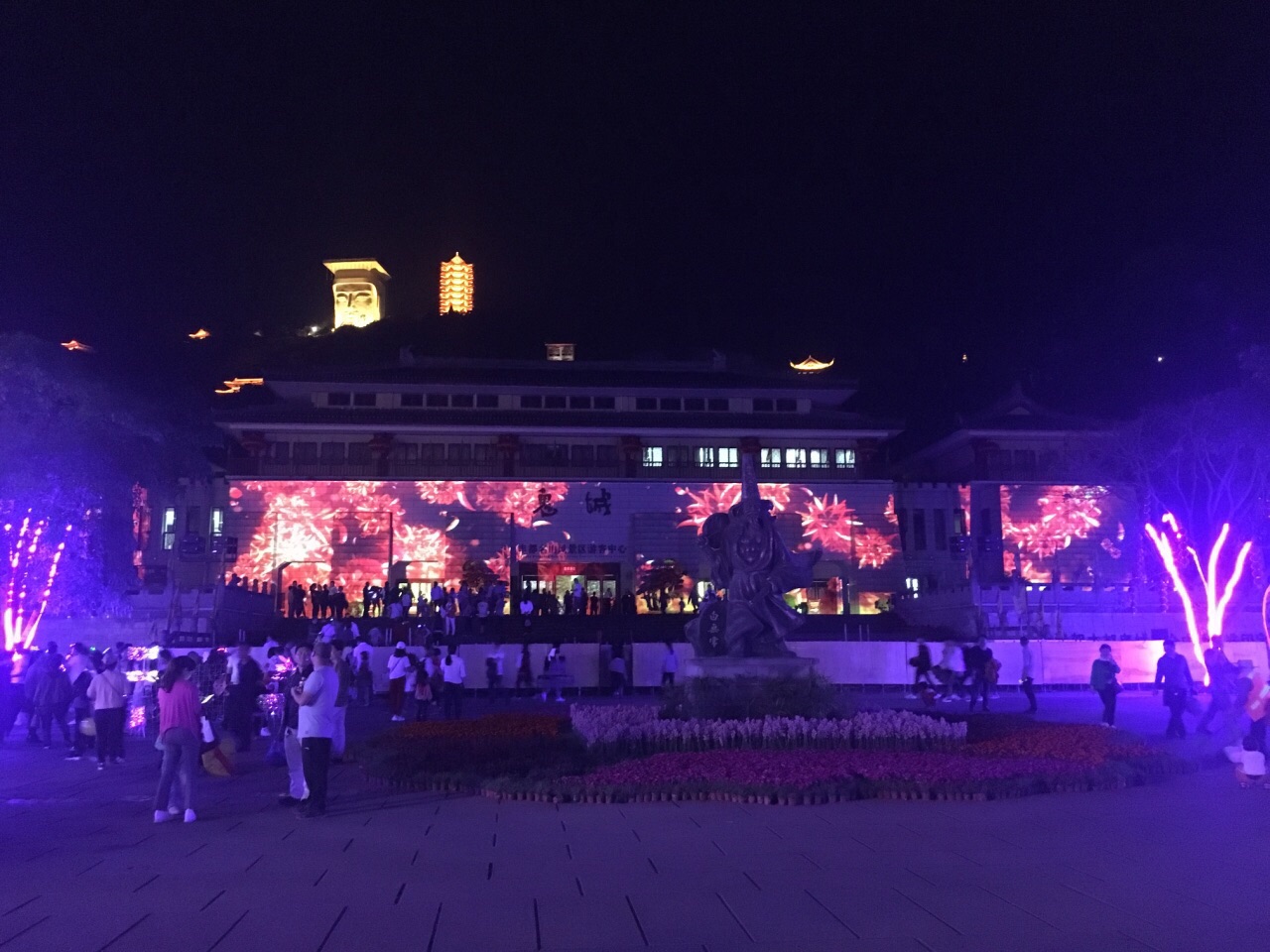 一起夜游鬼城,敢来吗?