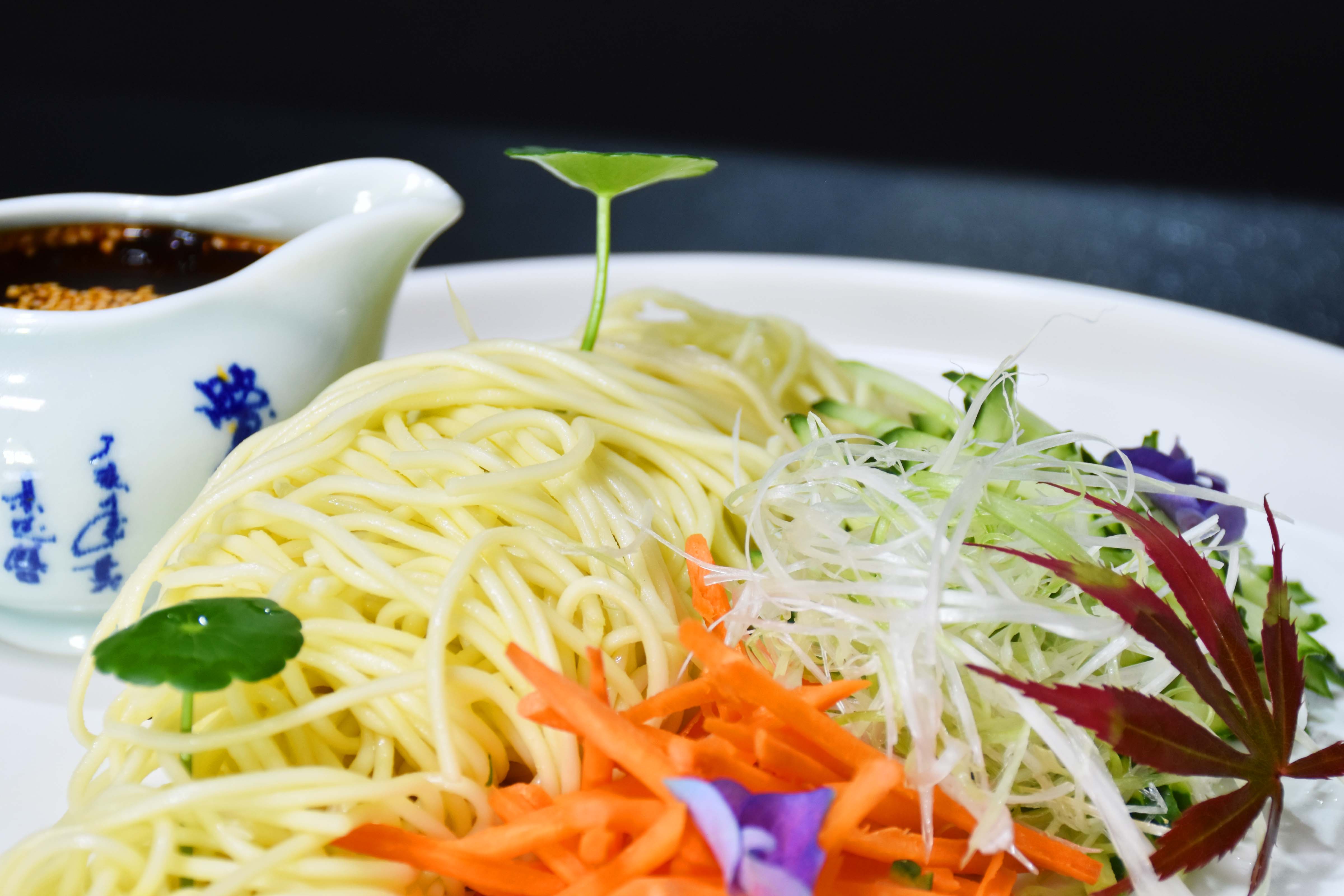 自从学会这道简单的凉面做法隔三差五在家做来吃味道杠杠的